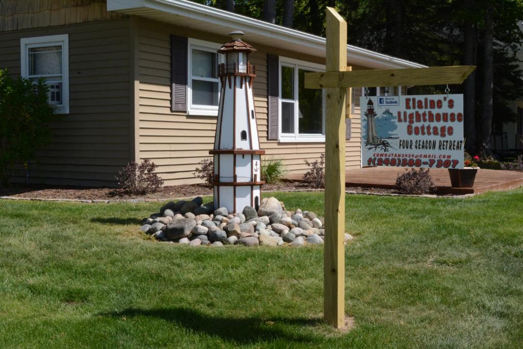 Prudenville House | Elaine’s Lighthouse