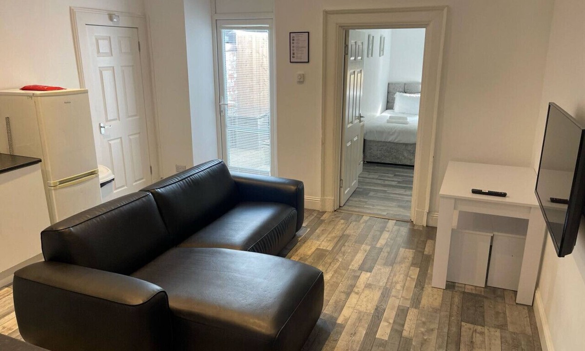 Glasgow Apartment | Elder Park Apartment 1