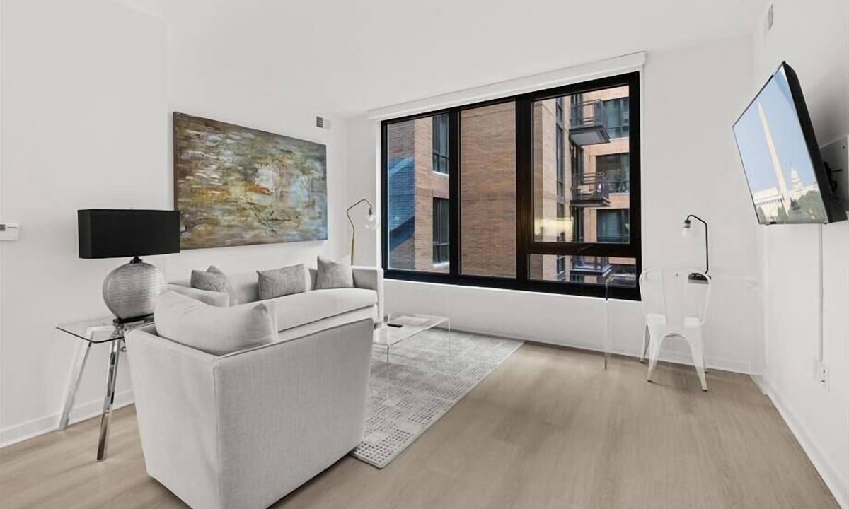 NoMa Hotel | Electric Car Charging Available! nr Capitol 2BR w/Parking