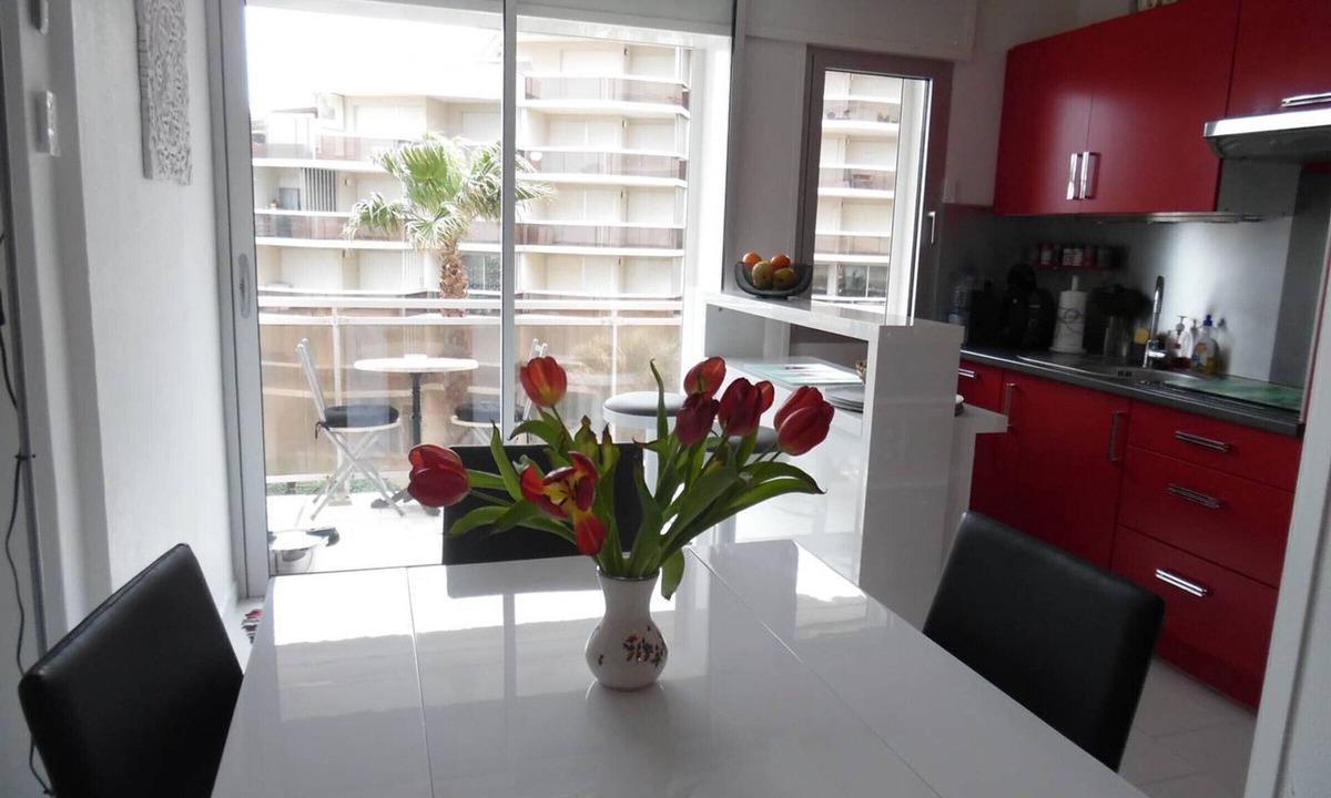 La Cote Radieuse Apartment | Elegant 1-Bedroom Apartment in Canet-Plage - Parking Included