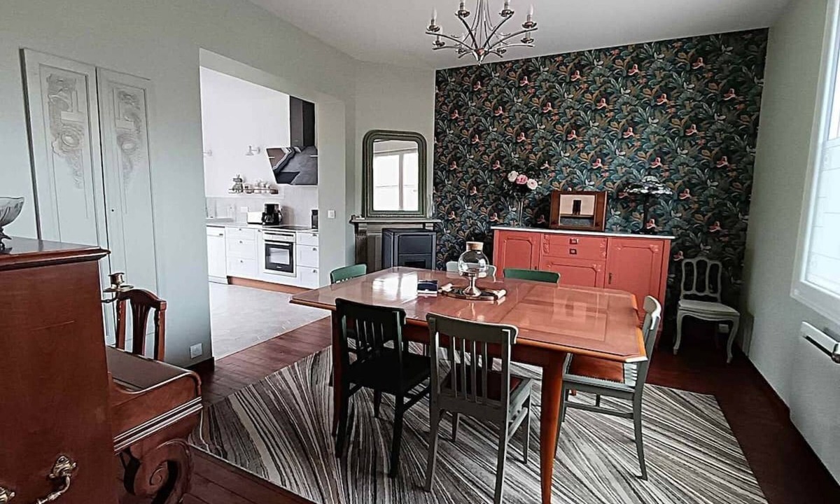 Dernancourt House | Elegant 1930s house 180m2