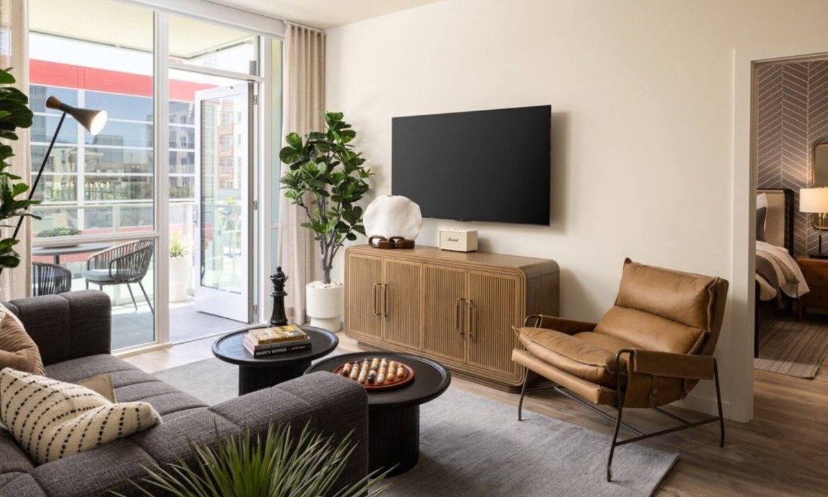 Heritage District Condo | Elegant 1BR Condo w Fire Pit & Pool at The Martin