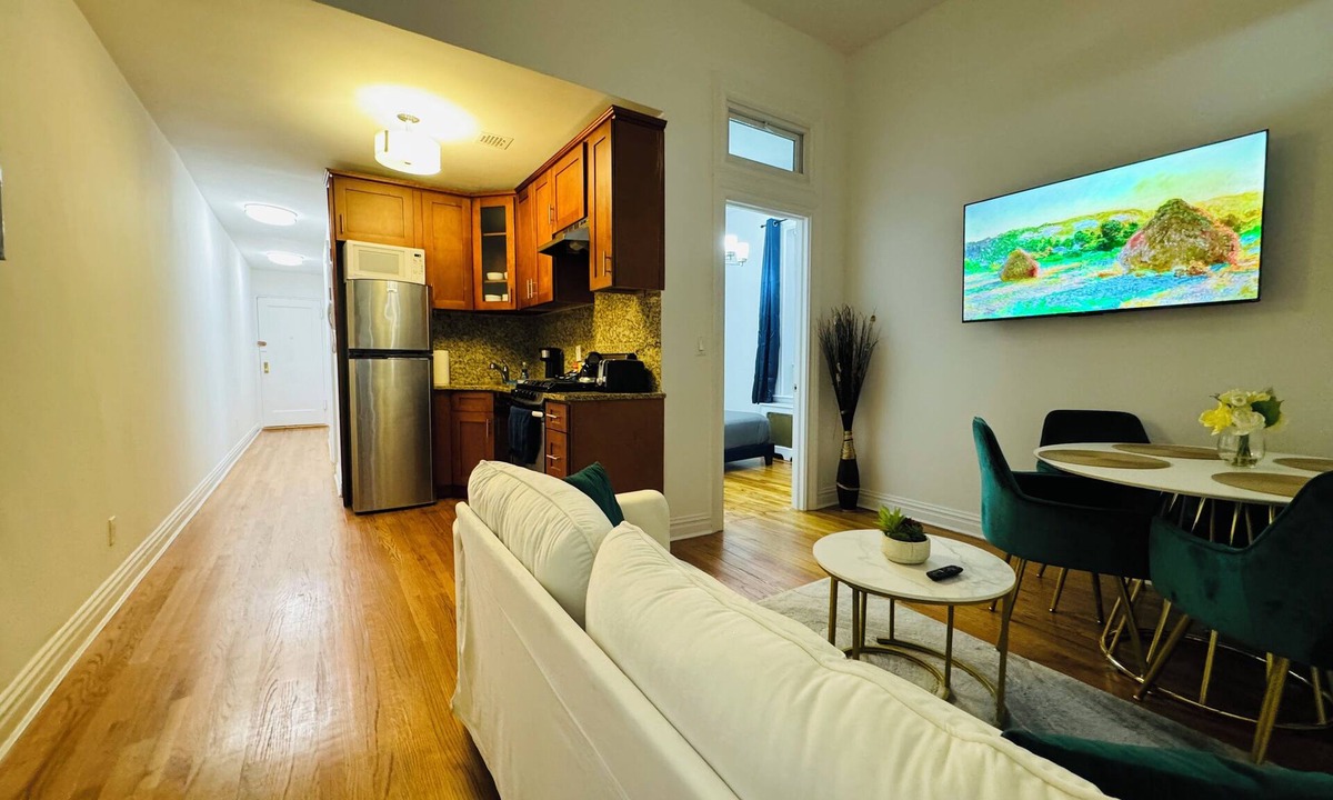 Lincoln Square Apartment | Elegant 2-BD. Manhattan Escape Steps from Central Park"