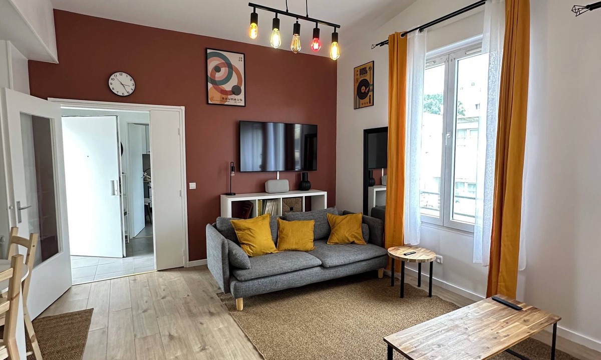 Saint-Denis Apartment | Elegant 2 Bedroom Apartment with Free Parking Paris St-Denis by Immo Kit BNB