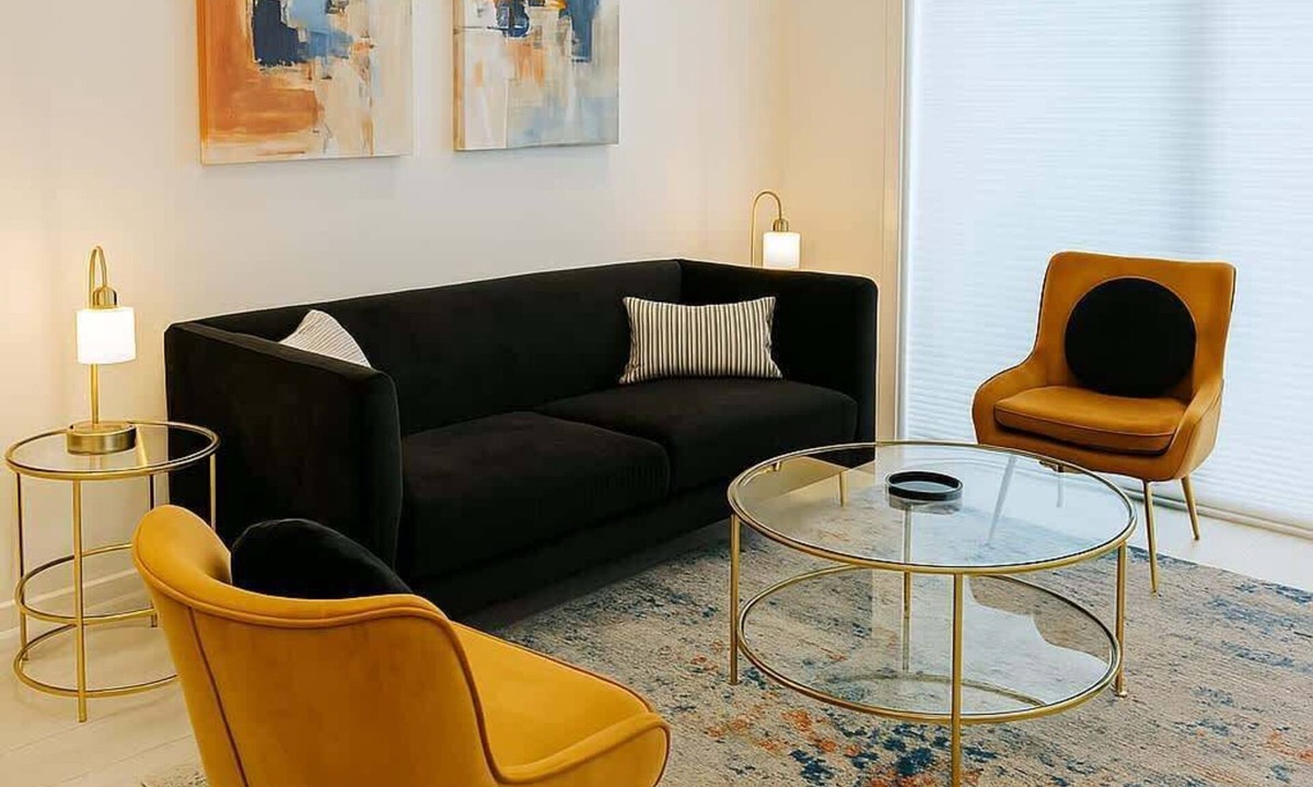 Uptown Apartment | Elegant 2BR Apartment w/In-Unit Laundry