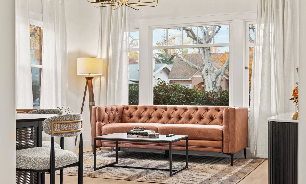 Central Sacramento Apartment | Elegant 3BR Retreat in Midtown’s Victorian Haven