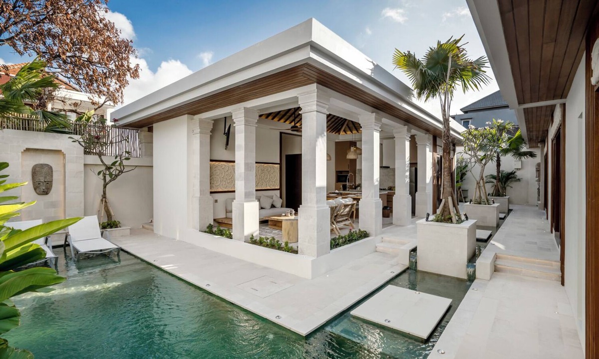 Kerobokan Villa | Elegant 4BR Retreat with Cozy Ambience