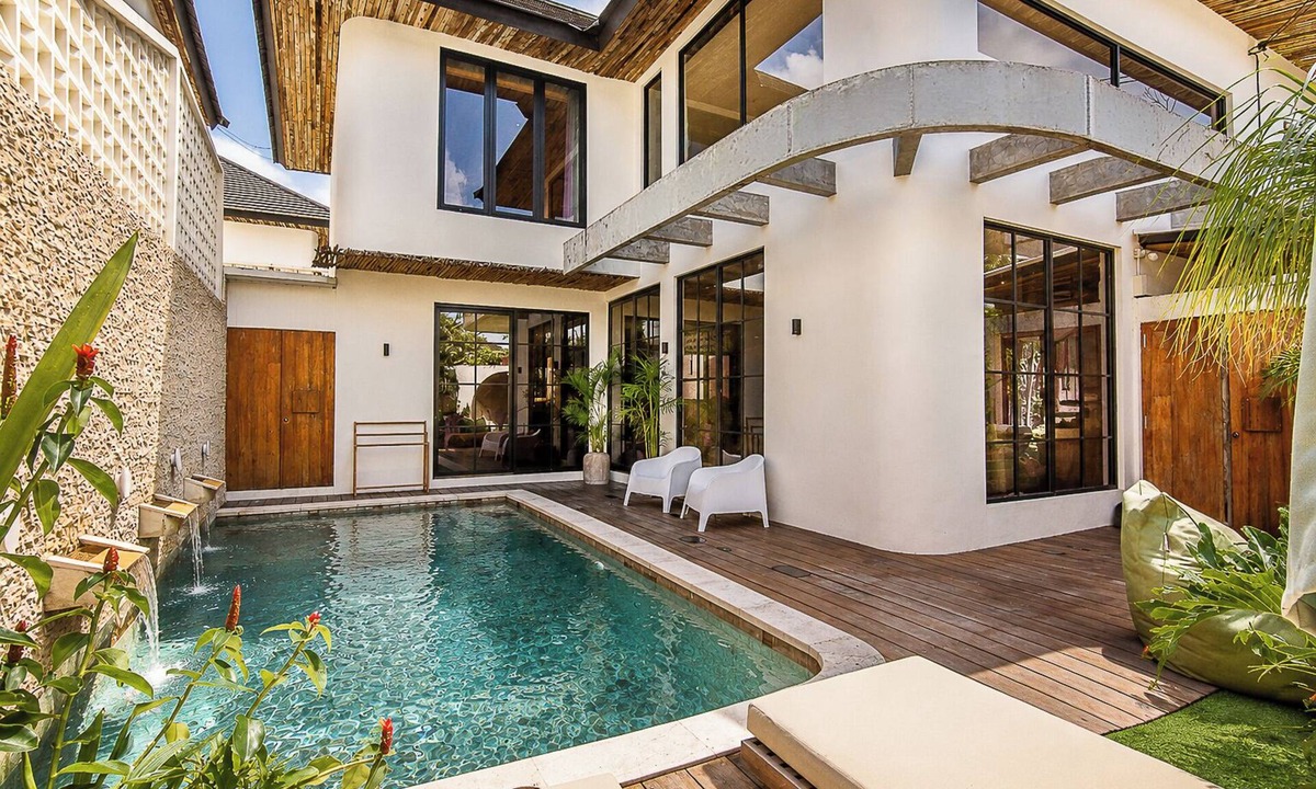 Sunset Road Villa | Elegant 4BR Seminyak Villa – 10min from the Shore
