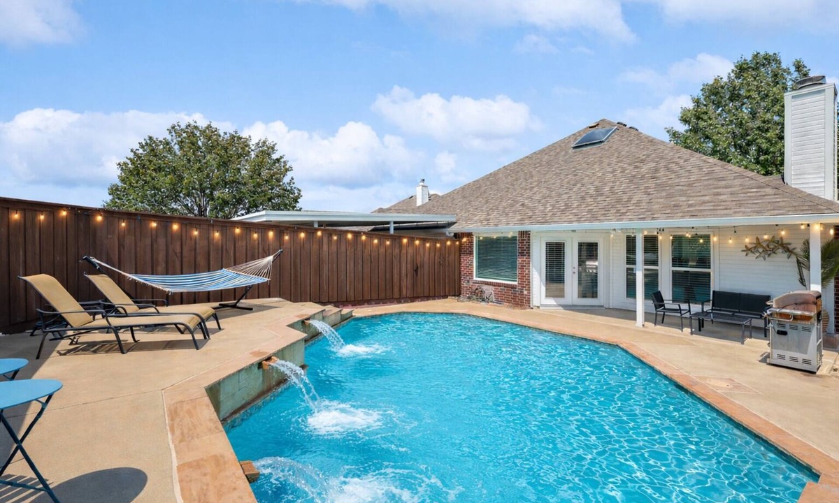 Mesquite House | Elegant 5BR Retreat w/Private Pool & Game Room