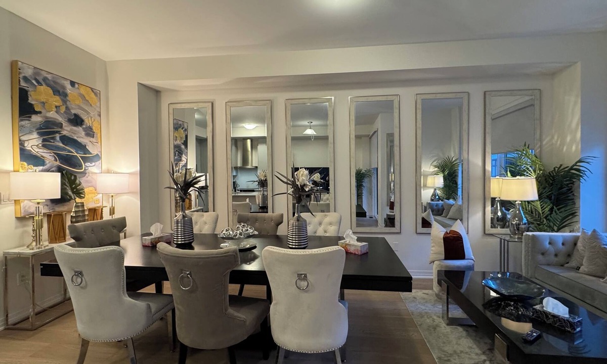 Gormley House | Elegant 8 Queen Beds Ivylea Estate, Richmond Hill