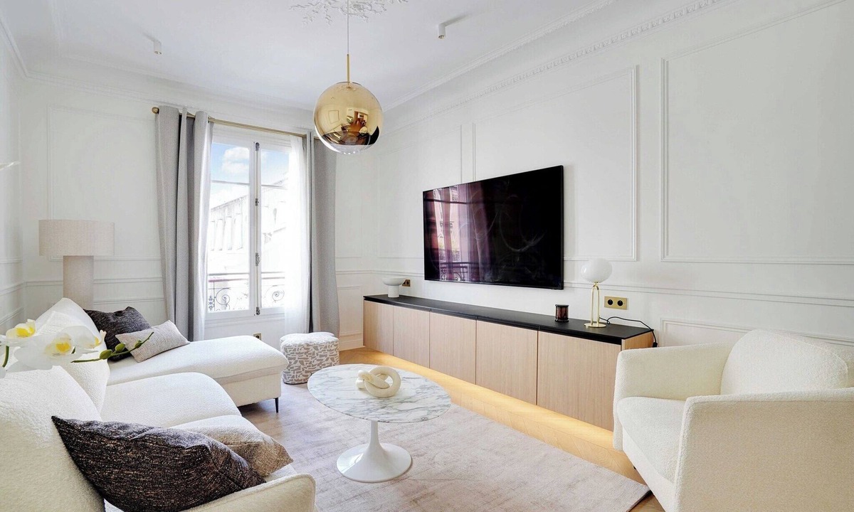 Quartier de la Plaine-de-Monceaux Apartment | Elegant A/C Apt 2BR/6P – Paris 17th/Monceau