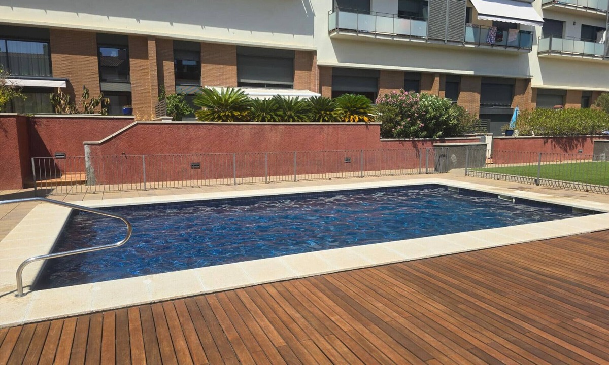 Sant Feliu de Guixols Apartment | Elegant apartment with pool near Costa Brava beaches