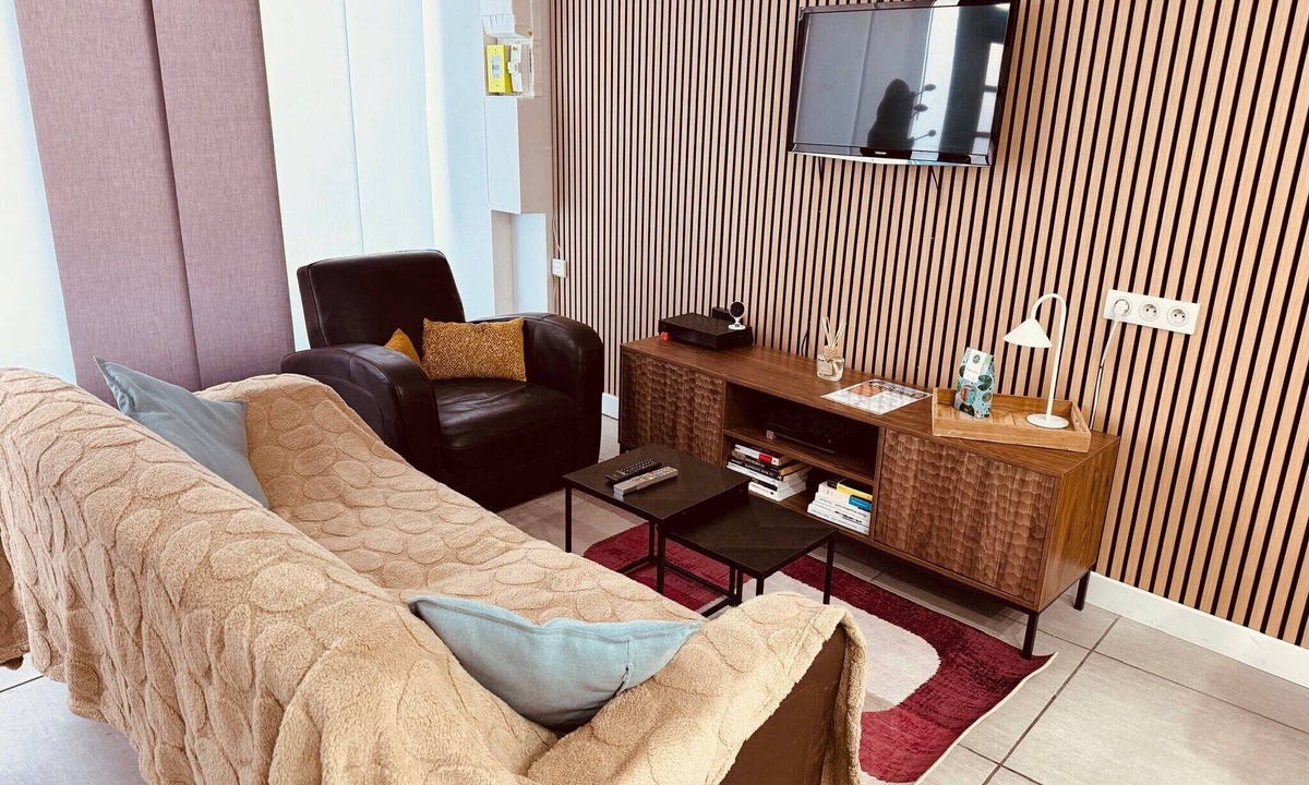 Neuilly-Saint-Front Apartment | Elegant and cosy 2-room apartment - Between history and champagne