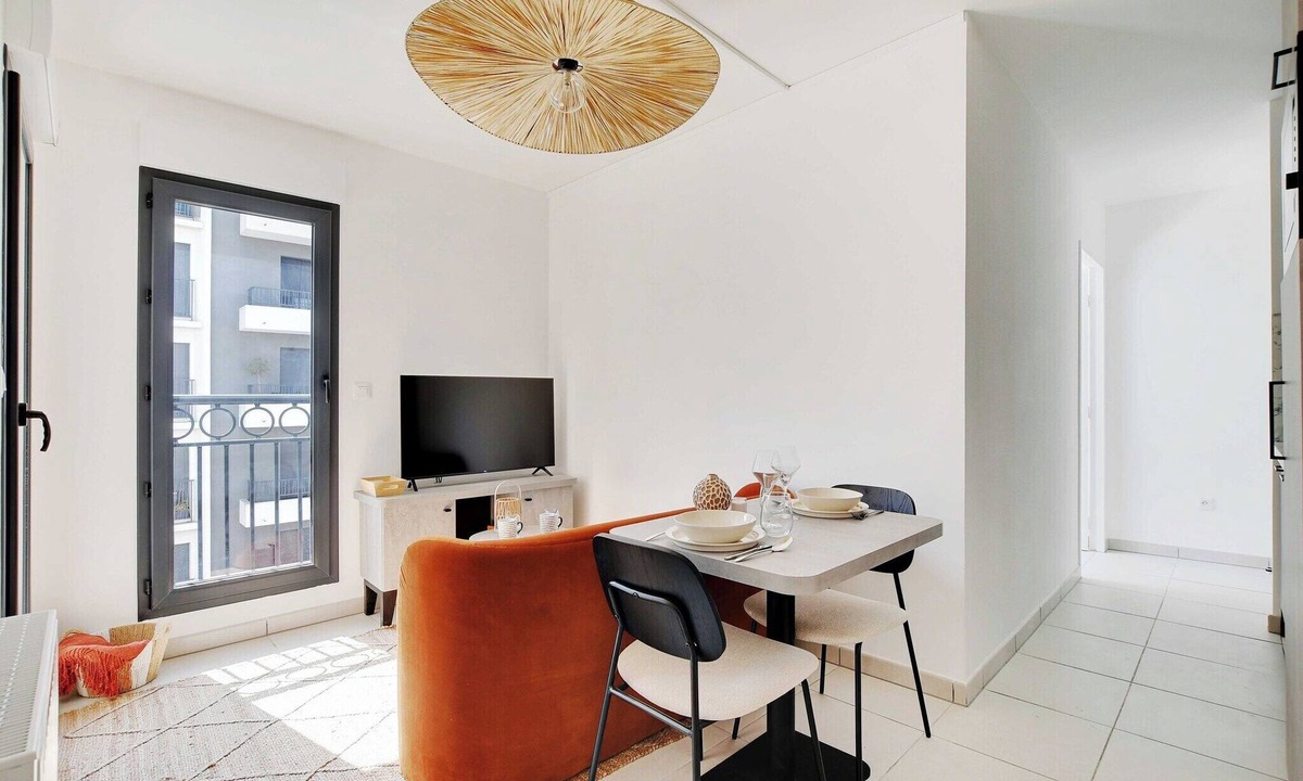 Suresnes Apartment | Elegant Appt - 1BDR/2P - Near Paris & La Défense