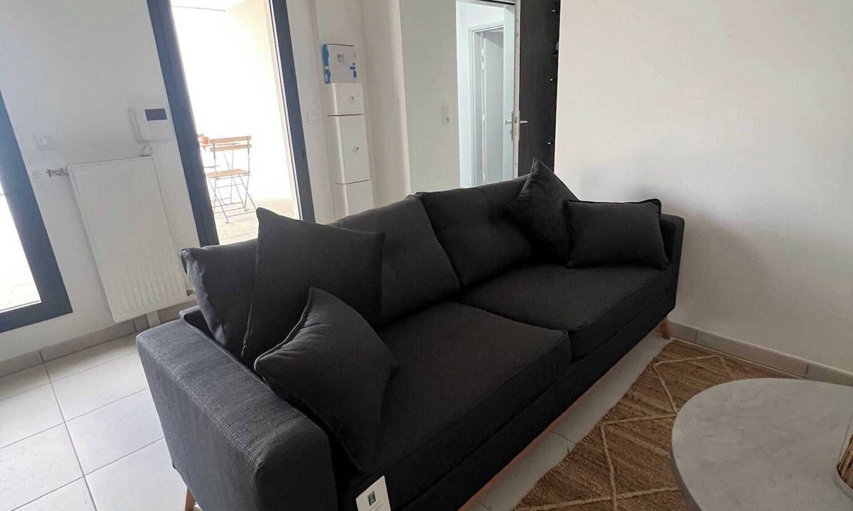 Suresnes Apartment | Elegant Appt - 1bdr/2p - Near Paris & La Defense