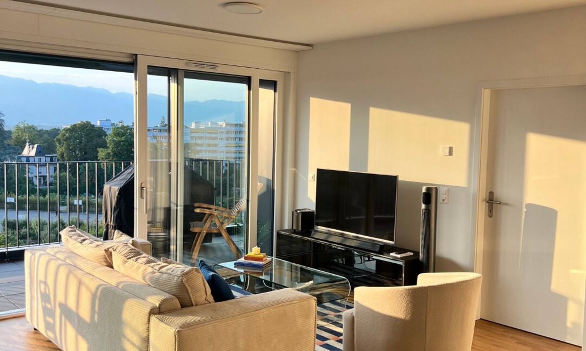 Petit-Saconnex / Servette Apartment | Elegant apt. with terrace & breathtaking view