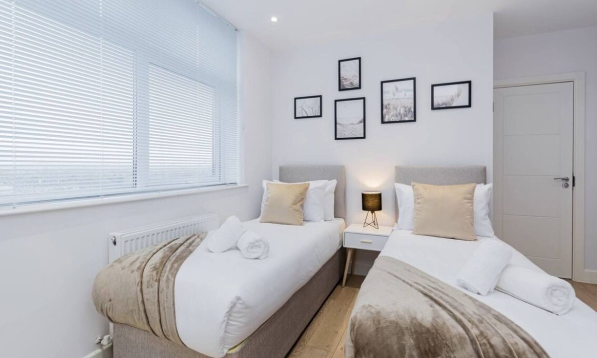 Aylesbury Apartment | Elegant Central★Private Parking★Leisure★Contractor