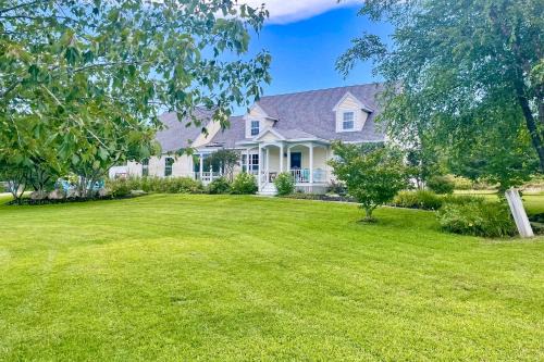 Rockport House | Elegant Coastal Retreat