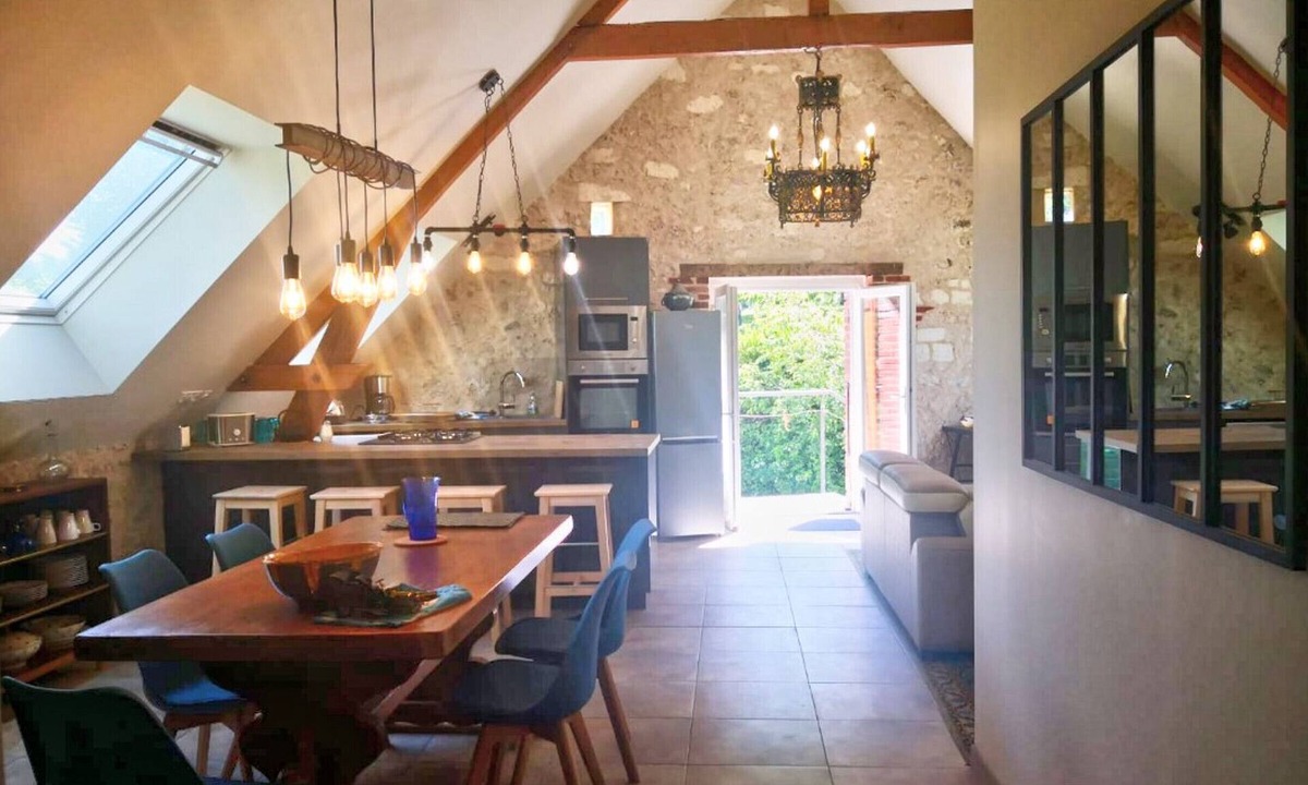 Tauxigny Cottage | Elegant cottage in Touraine with enclosed garden and WIFI