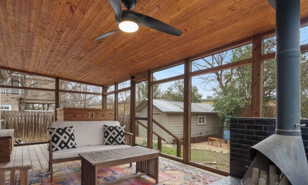 North Loop Apartment | Elegant Escape | Gourmet Kitchen + Outdoor Living