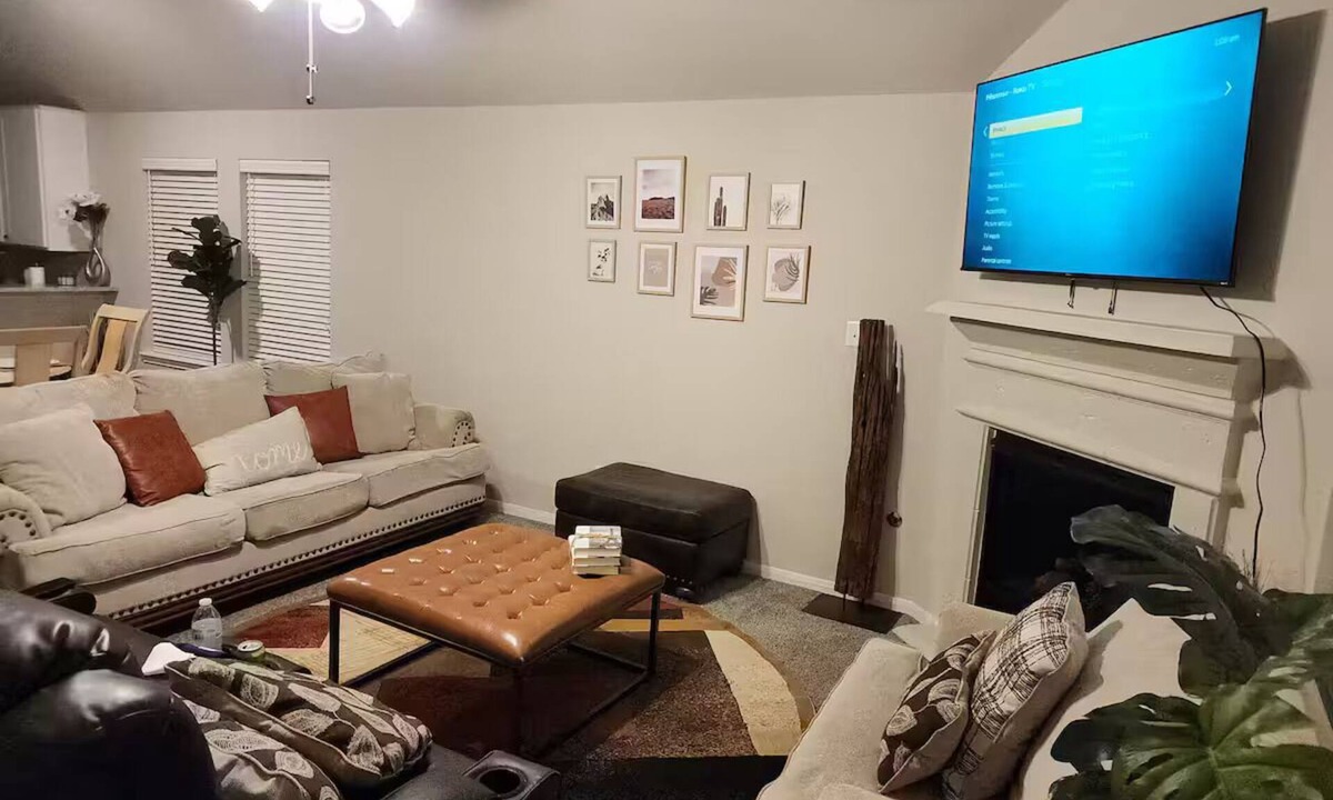 Fresno House | Elegant Escape in central location
