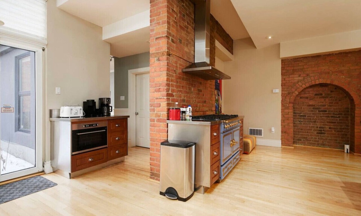 Shaughnessy Village House | Elegant Escape in the Downtown Heartland
