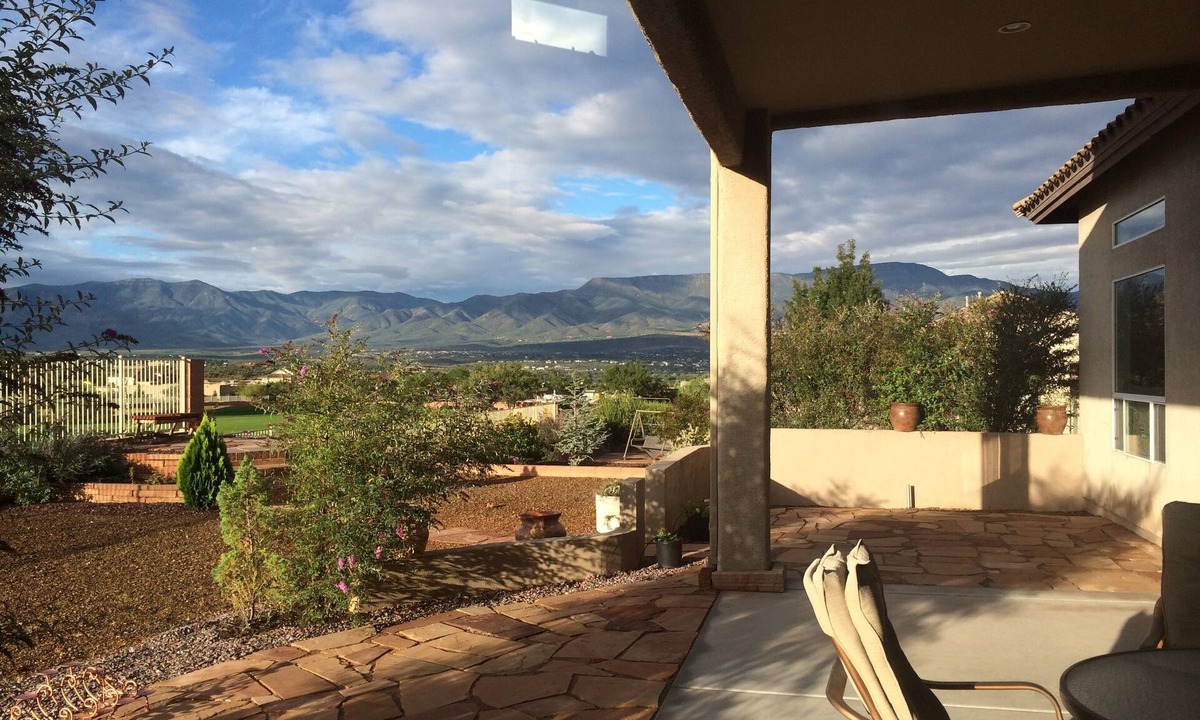 Verde Santa Fe House | Elegant Gate Villa overlooking Golf Course & Mountains - Close To Sedona