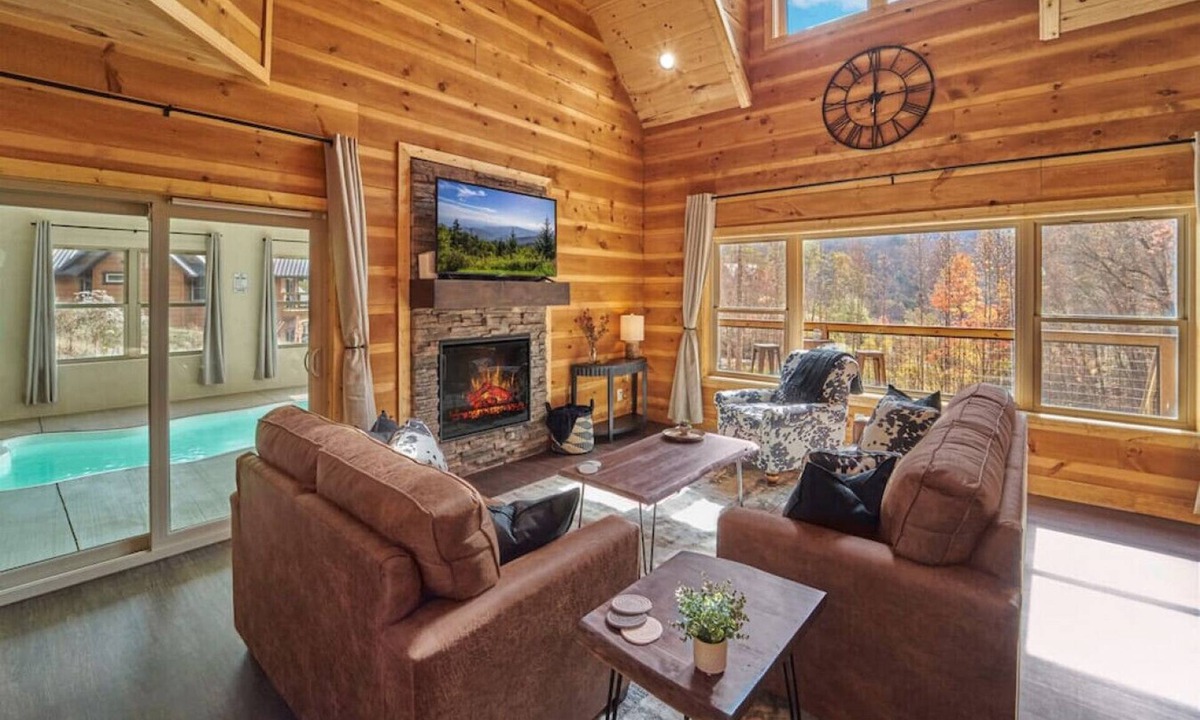 Wears Valley Cabin | Elegant Getaway - 4BR Cabin & Indoor Pool!