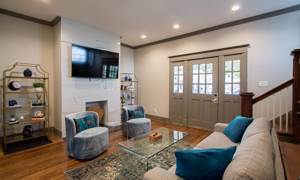 Five Points South House | Elegant Historic Home Downtown For Groups