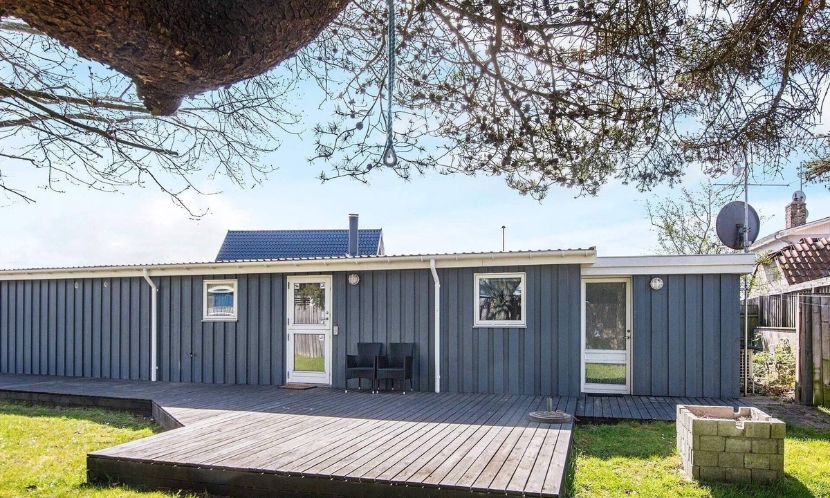 Lyngsbæk Strand House | Elegant Holiday Home in Ebeltoft with Sauna