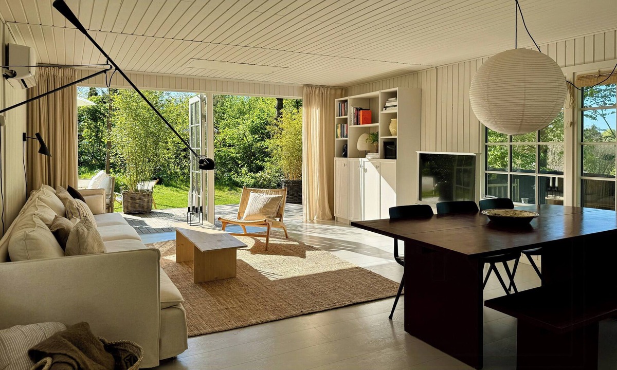 Melby House | Elegant holiday home with outdoor kitchen