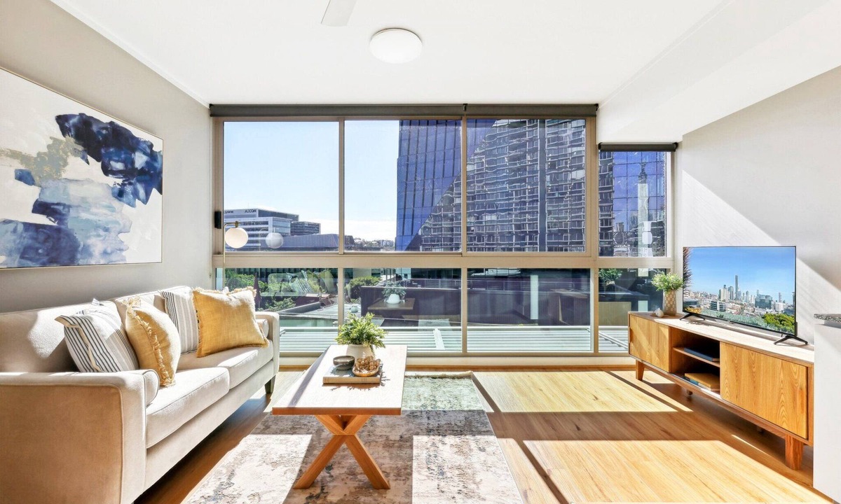 Fortitude Valley Apartment | Elegant Inner-City 1-Bed with Rooftop Dining