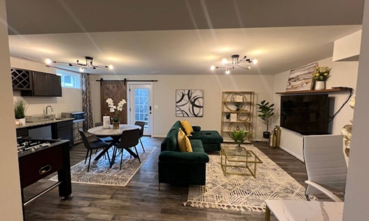 Stafford House | Elegant& modern Home