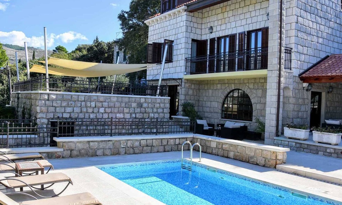Babin Kuk Villa | Elegant pet friendly villa in Dubrovnik