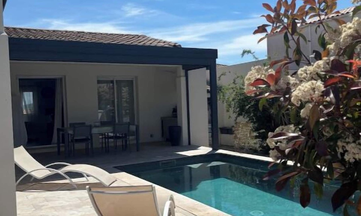 Pignan House | Elegant pool villa with top-of-the-range amenities