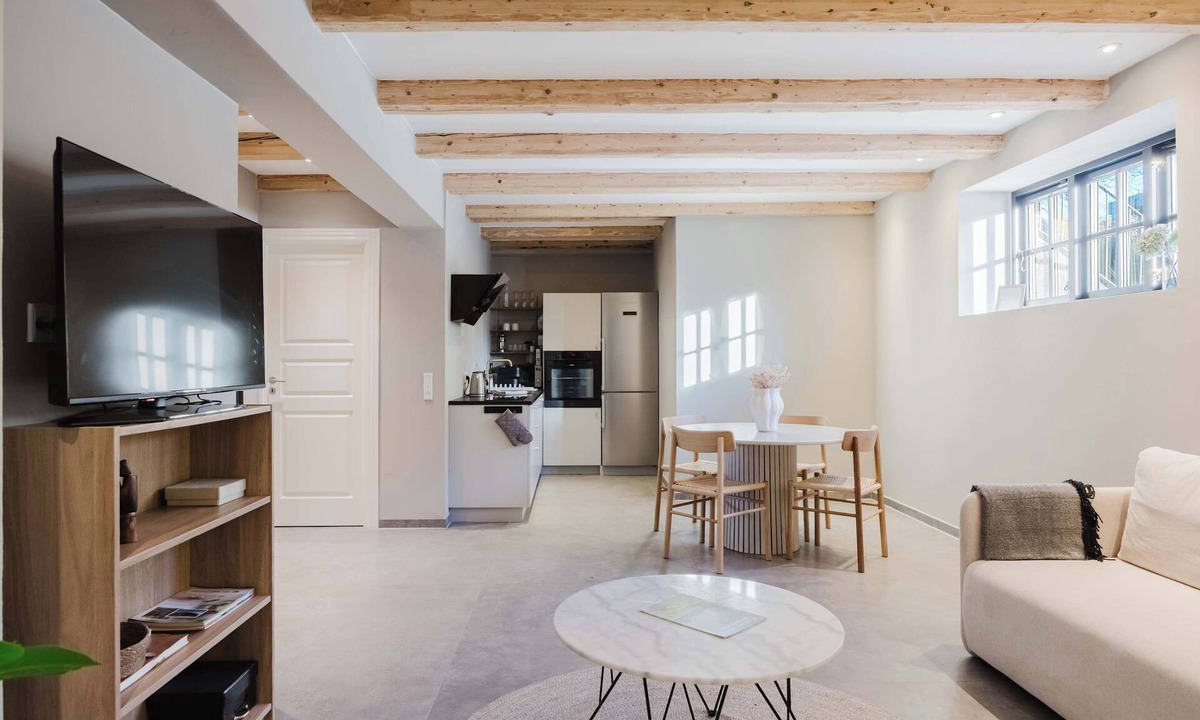 Kastrup Apartment | Elegant Private Villa Apartment in the Heart of Am
