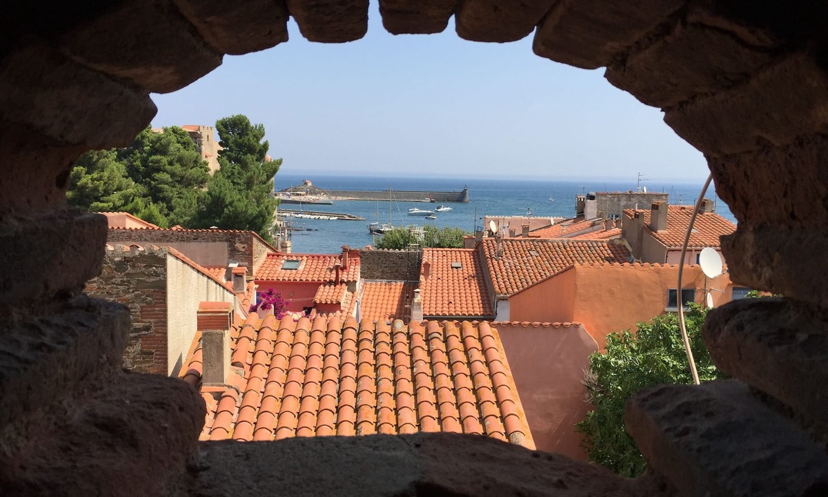 Collioure Apartment | Elegant & rustic Collioure stay. With ensuite & sea view