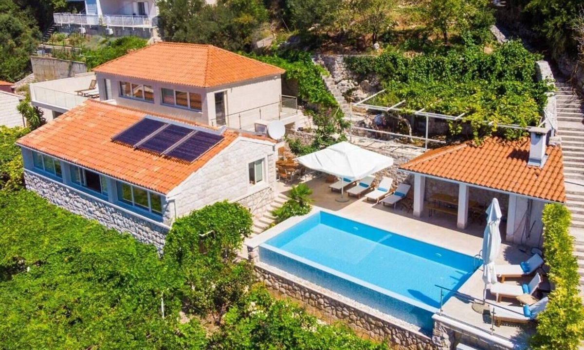 Mlini Villa | Elegant Sea-View Villa with Pool