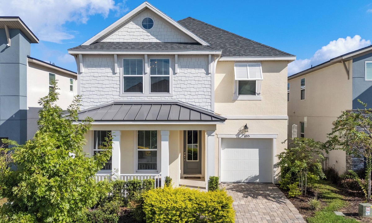 Historic Downtown Kissimmee House | Elegant Solara Escape: 7BR Oasis w/Pool & Spa