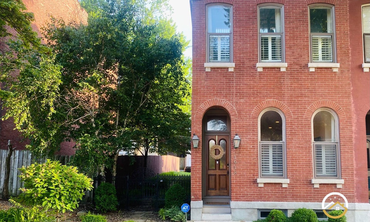 Lafayette Square House | Elegant & Spacious 2BR Lafayette Square Home