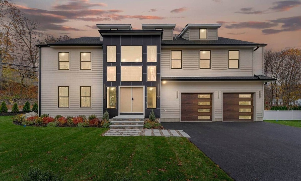 Needham House | Elegant & Spacious Stay in the Heart of Needham