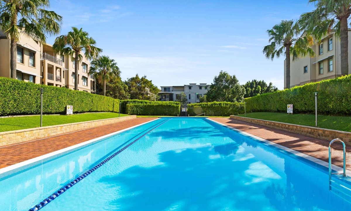 Balmain Apartment | Elegant Stay in Balmain with Pool Access