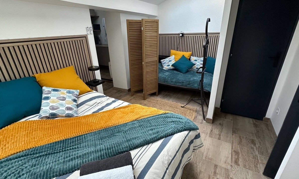 Calais Apartment | Elegant T2 Design & Comfort - Premium Getaway