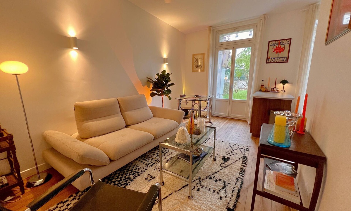 Suresnes Apartment | Elegant T2 with garden - 10 min from La Défense, 30 min from Paris
