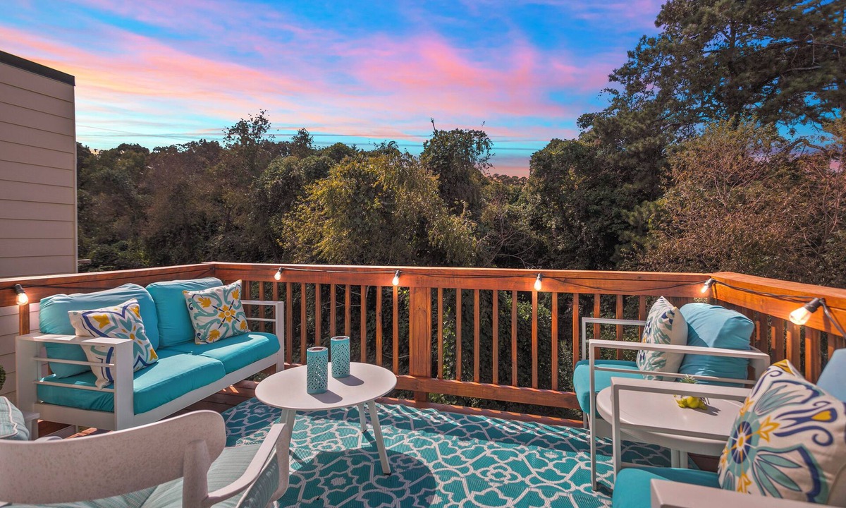 East Point House | Elegant Townhome - 8 mins ATL airport - 15 mins Tyler Perry Studios