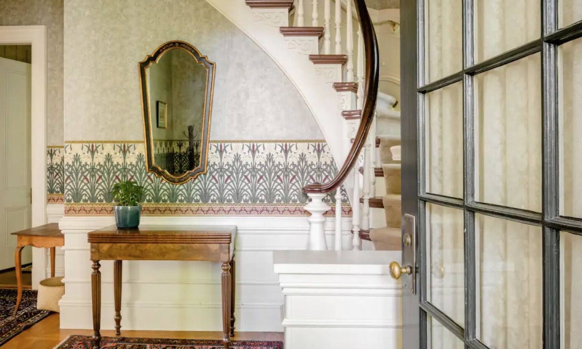Grass Valley House | Elegant Victorian Walking Distance to Downtown Grass Valley