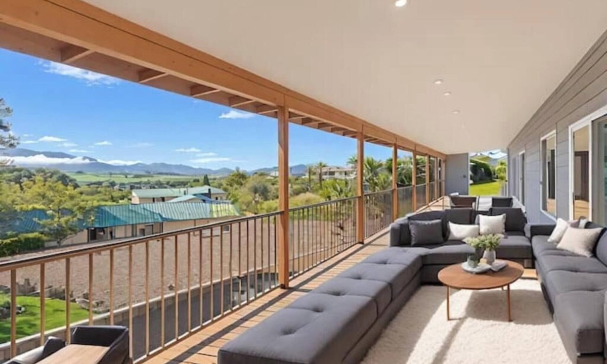 Kamuela House | Elegant Waimea Escape