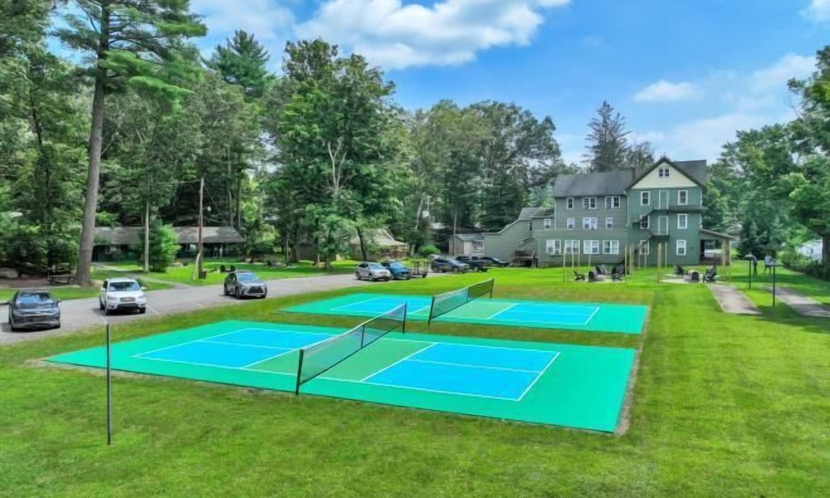 Canadensis Cabin | Elements Modern Cottage | Firepits | Pickleball