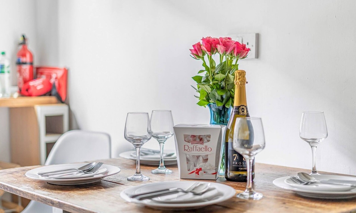 Elephant and Castle Apartment | Elephant & Castle Apartment - Pass the Keys