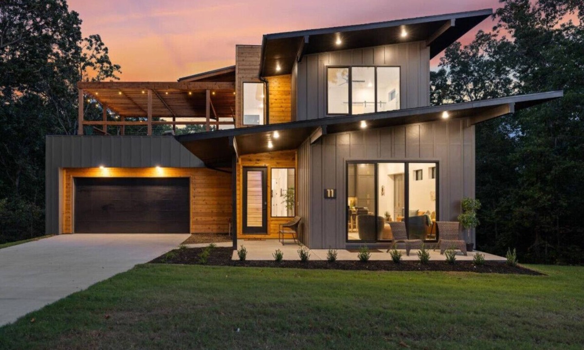 Bella Vista House | Elevated Chalet with Hot Tub Scenic Views & Trail Access